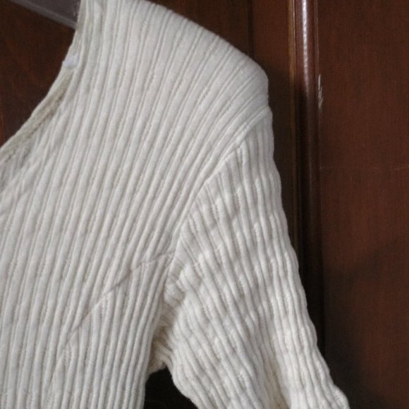 City Sites Ivory Dress - Picture 3 of 4